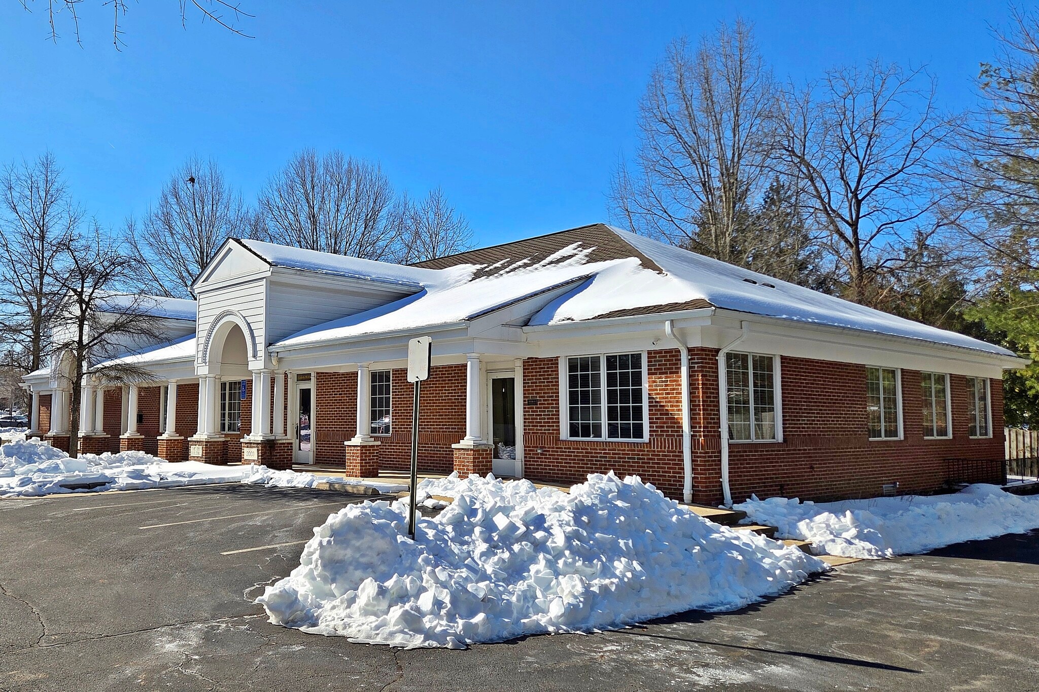 10614 Warwick Ave, Fairfax, VA à louer Photo intérieure– Image 1 sur 32