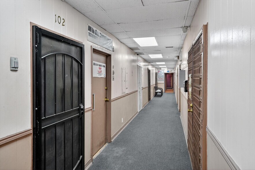 1833 W 8th St, Los Angeles, CA à vendre - Photo intérieure – Image 3 sur 21