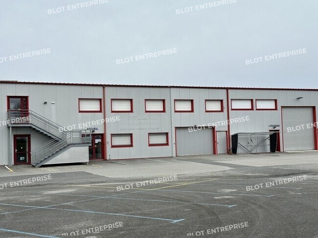 Plus de détails pour Bureau, Industriel/Logistique à louer