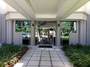 2240 Belleair Rd, Clearwater, FL à louer Photo intérieure– Image 1 sur 19