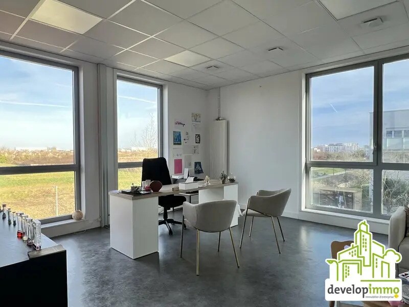 Bureau dans Fleury-sur-Orne à louer Photo intérieure– Image 1 sur 9