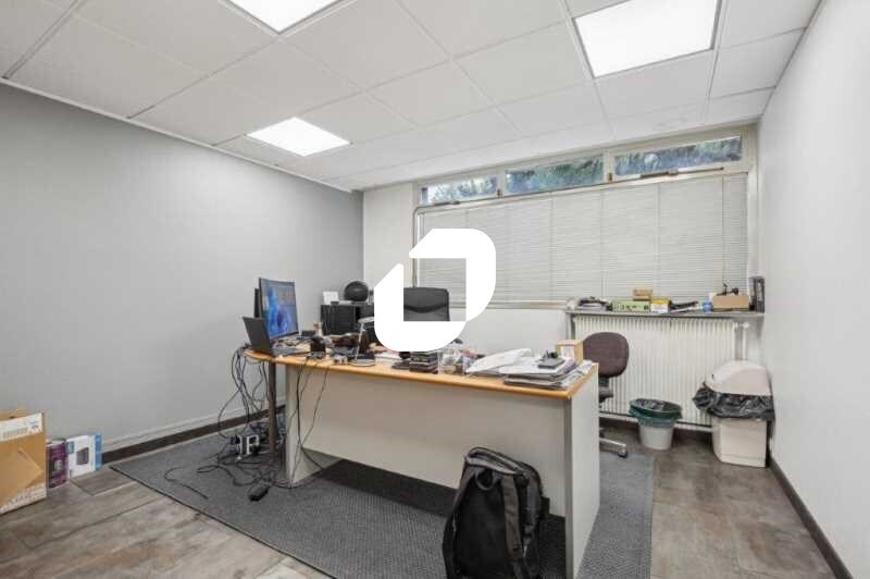 Bureau dans Courbevoie à vendre - Photo intérieure – Image 2 sur 9