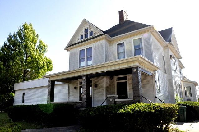 208 N Park St, Streator, IL à vendre - Photo de l’immeuble – Image 1 sur 153