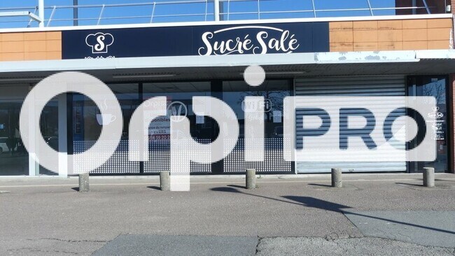 Plus de détails pour Local commercial à louer
