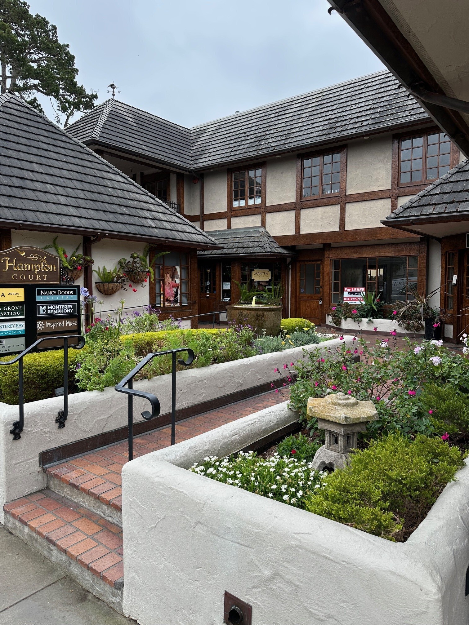 San Carlos St, Carmel, CA à louer Photo intérieure– Image 1 sur 12