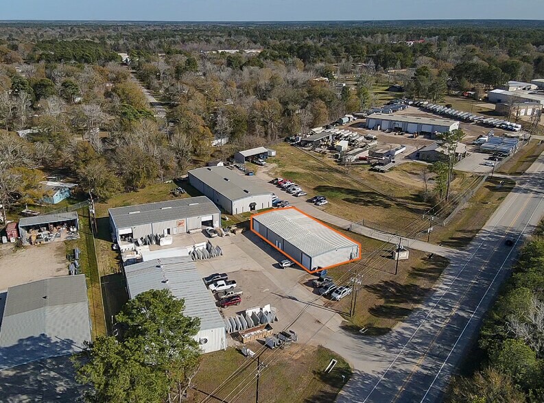 12003 FM 3083 Rd, Conroe, TX à louer - Photo de l’immeuble – Image 3 sur 14