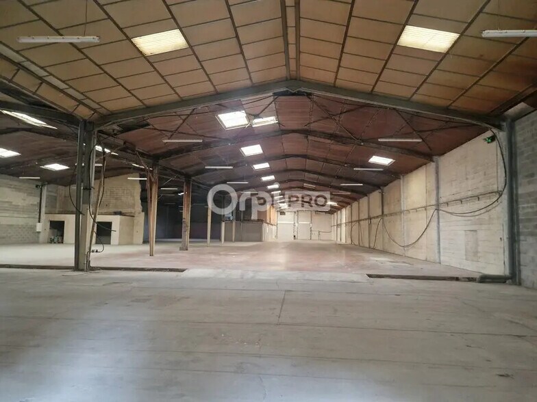 Industriel/Logistique dans Terrasson-Lavilledieu à louer - Photo de l’immeuble – Image 2 sur 7