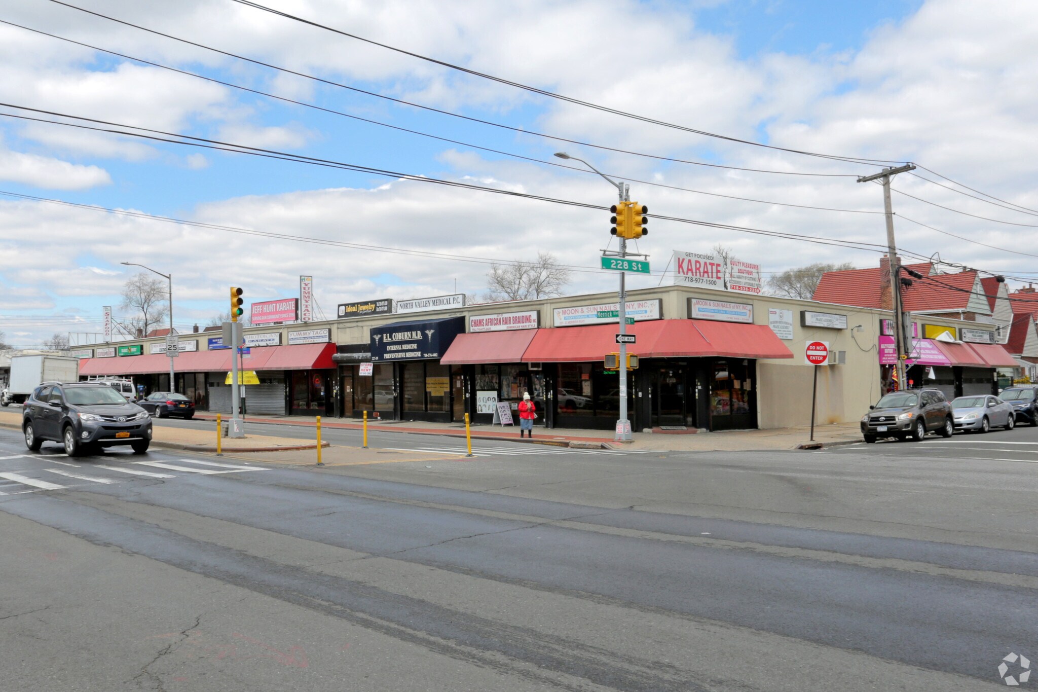 227-01-227-23 Merrick Blvd, Jamaica, NY à louer Photo principale– Image 1 sur 2