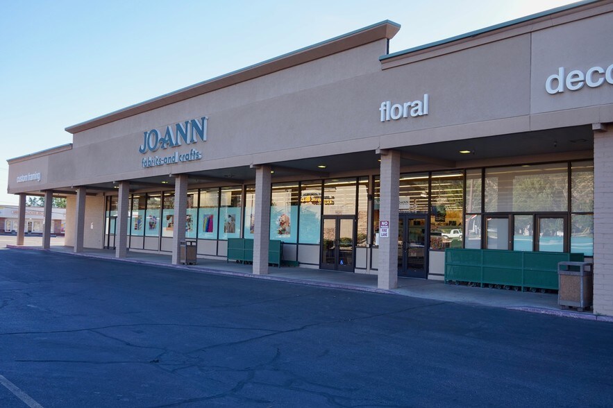 566-646 S Main St, Cedar City, UT à louer - Photo de l’immeuble – Image 1 sur 8