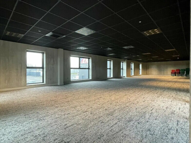 Bureau dans Montivilliers à louer - Photo intérieure – Image 2 sur 4