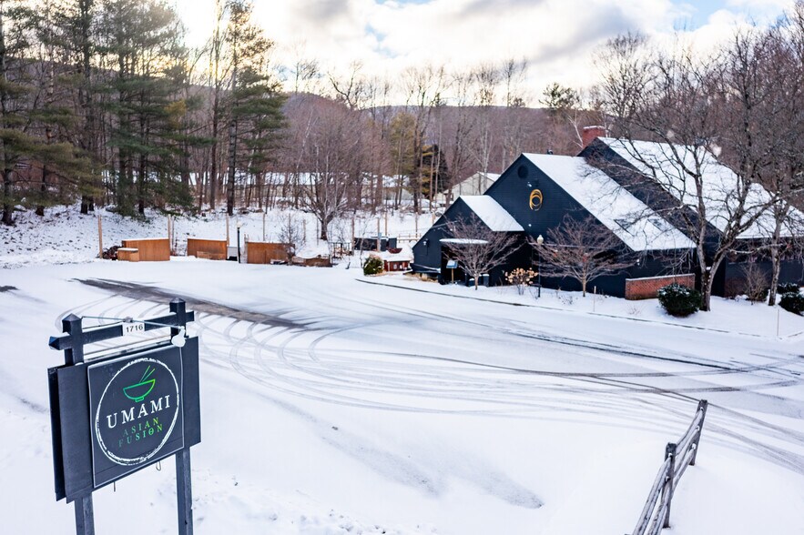 1716 Depot St, Manchester Center, VT à vendre - Photo de l’immeuble – Image 2 sur 79