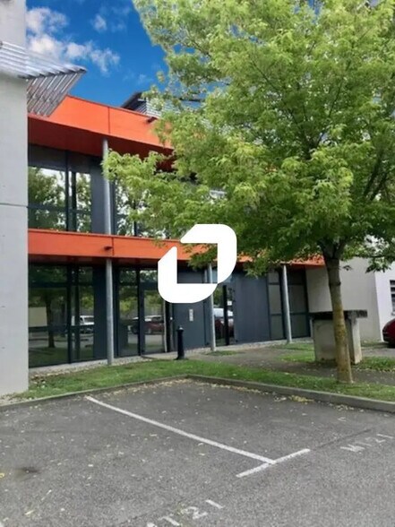 Bureau dans SAINT-MARTIN-D'HERES à louer - Photo de l’immeuble – Image 3 sur 11