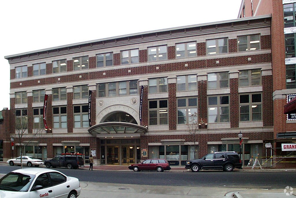 111 - 115 W Campbell St, Arlington Heights, IL à louer Photo de l’immeuble– Image 1 sur 10