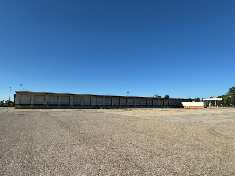 700 NE Arch St, Atlanta, IL à vendre - Photo de l’immeuble – Image 2 sur 46