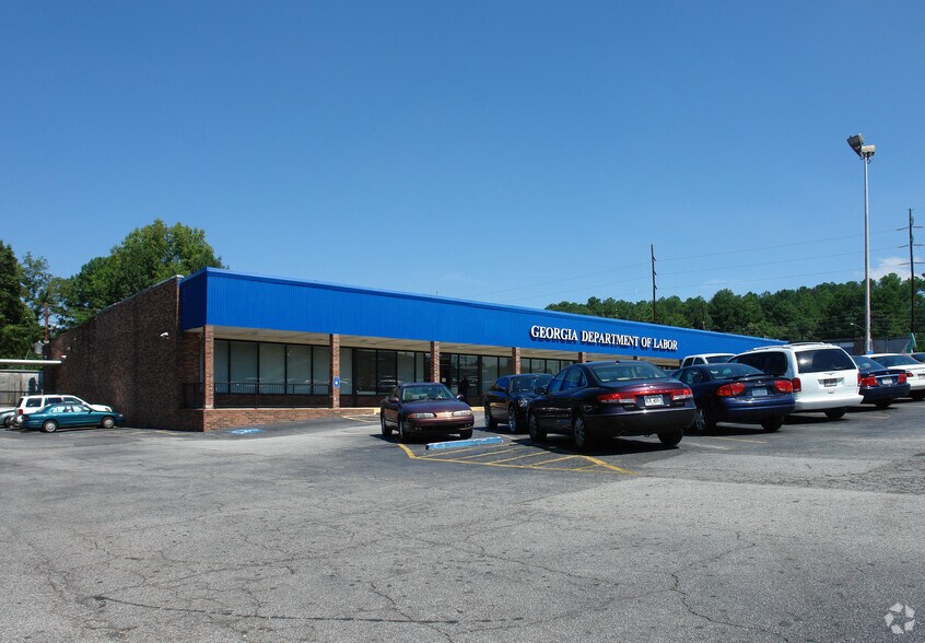3893 Covington Hwy, Decatur, GA à louer - Photo de l’immeuble – Image 2 sur 2