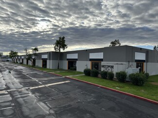 Plus de détails pour 2121 S Priest Dr, Tempe, AZ - Industriel/Logistique à louer