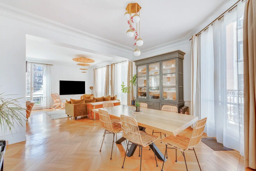 Bureau dans Paris à vendre - Photo de l’immeuble – Image 2 sur 15