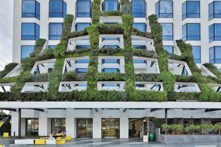 8800 W Sunset Blvd, West Hollywood, CA à louer - Photo de l’immeuble – Image 2 sur 15