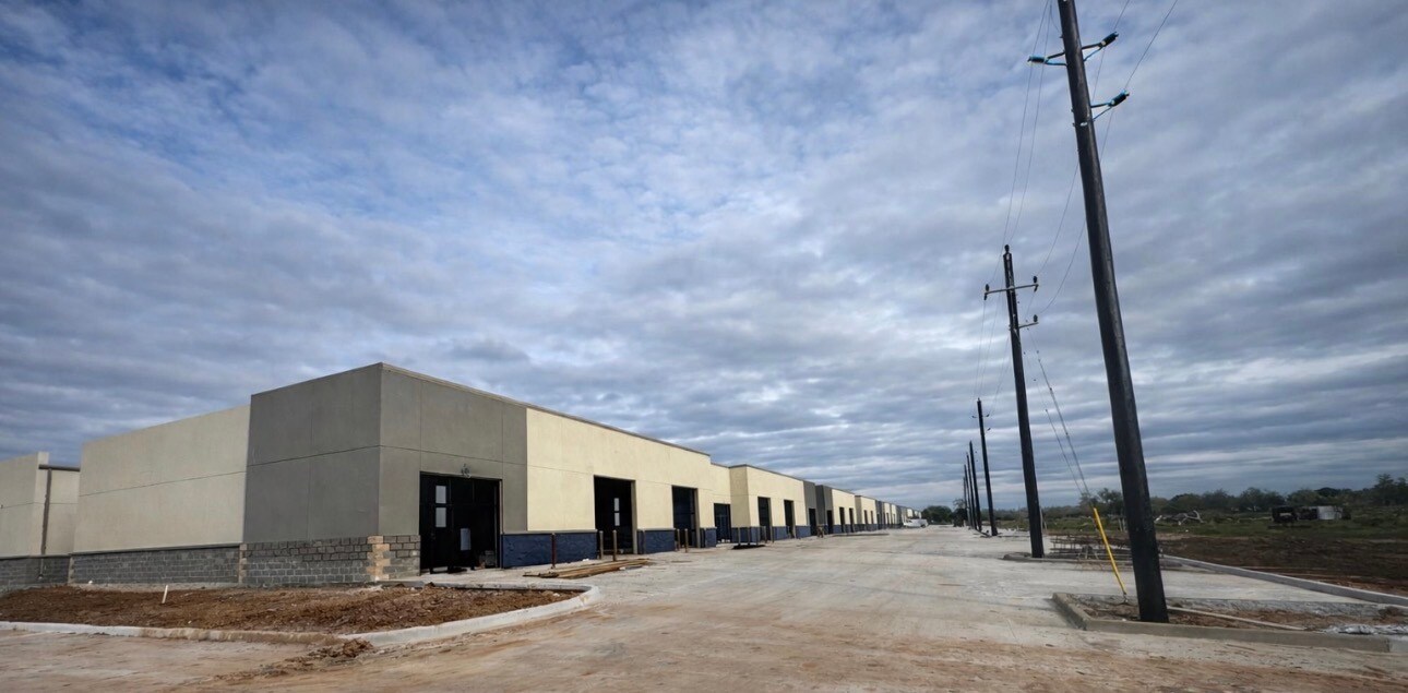 1006 FM 359 Rd, Richmond, TX à louer Photo de l’immeuble– Image 1 sur 9