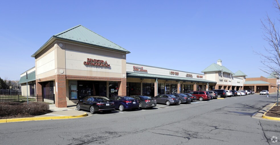 1040-1096 Elden St, Herndon, VA à louer - Photo de l’immeuble – Image 2 sur 7