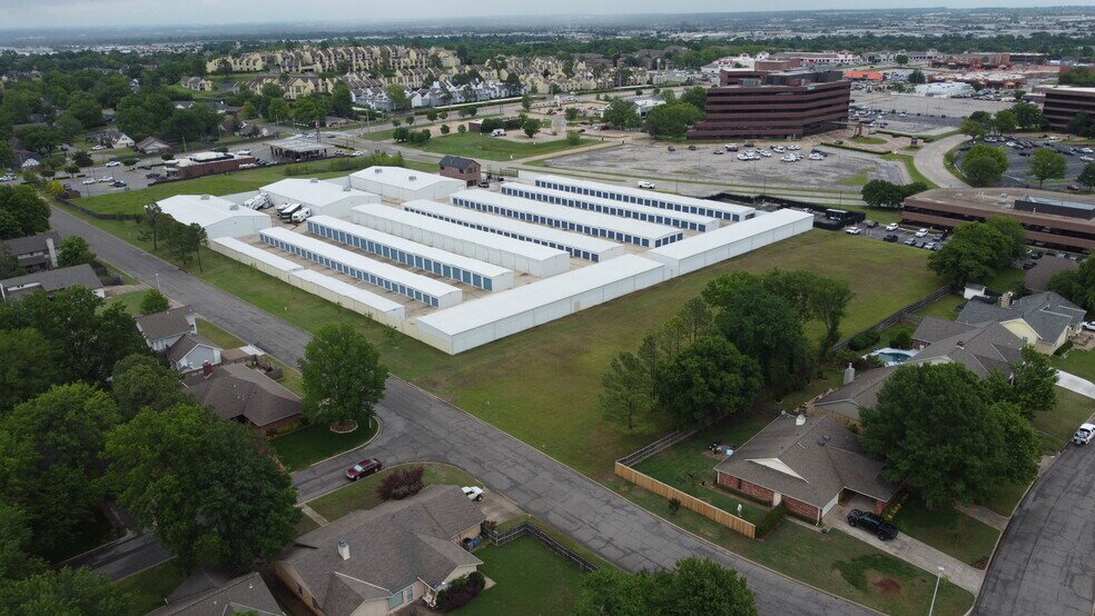 S 75th E ave, Tulsa, OK à vendre - Photo de l’immeuble – Image 3 sur 3