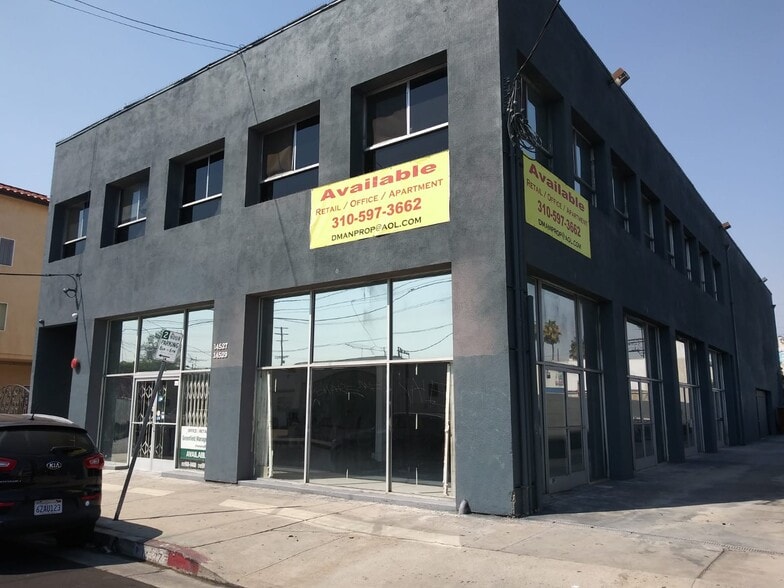 14529 Archwood St, Van Nuys, CA à louer - Photo de l’immeuble – Image 2 sur 21