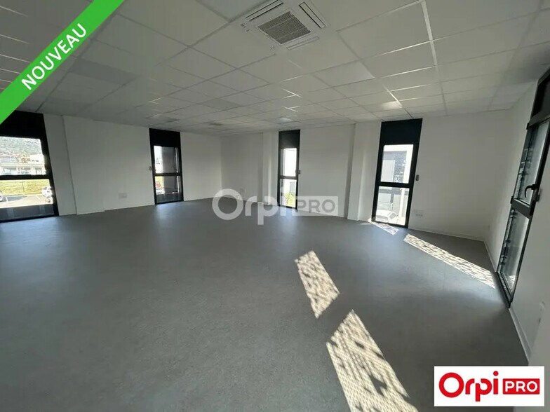 Bureau dans Guilherand-Granges à louer - Photo de l’immeuble – Image 1 sur 3