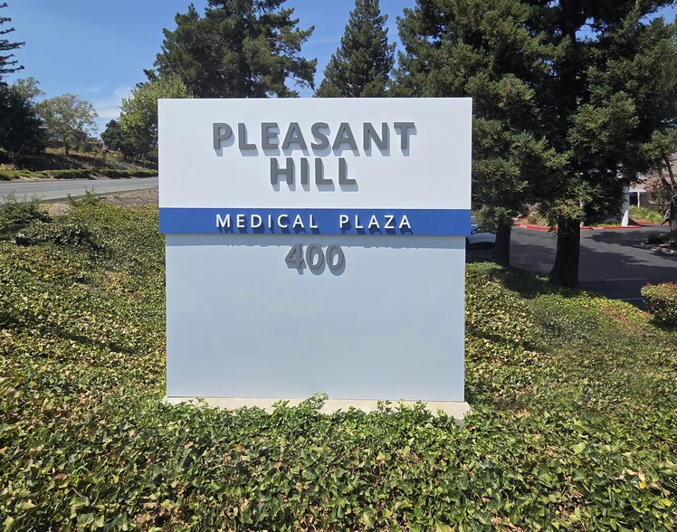 400 Taylor Blvd, Pleasant Hill, CA à louer - Photo de l’immeuble – Image 2 sur 14