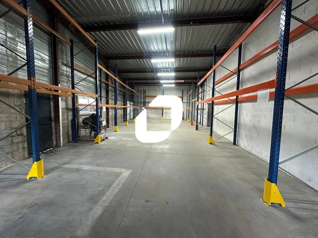 Local d’activités dans Chelles à louer Photo intérieure– Image 1 sur 8