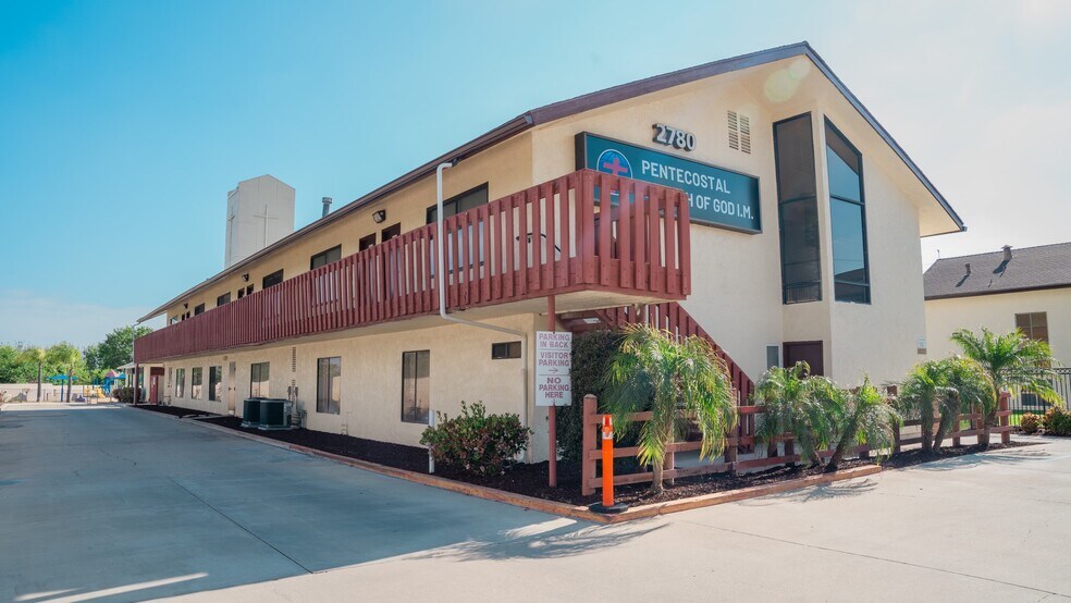 2780 E Wagner Ave, Anaheim, CA à louer - Photo de l’immeuble – Image 1 sur 30