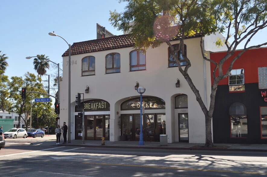 7494 Santa Monica Blvd, West Hollywood, CA à vendre - Photo de l’immeuble – Image 3 sur 75