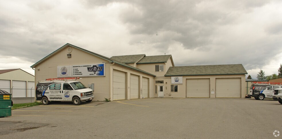 131-133 E Poplar Ave, Coeur d'Alene, ID à louer - Photo principale – Image 1 sur 3