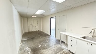 27720 Avenue Scott, Valencia, CA à louer Photo intérieure– Image 2 sur 5