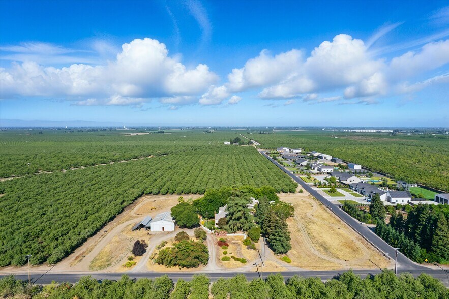 19535 S Carrolton Ave, Ripon, CA à vendre - Photo principale – Image 1 sur 47