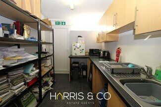 Plus de détails pour 15 Poulton St, Fleetwood - Local commercial à vendre