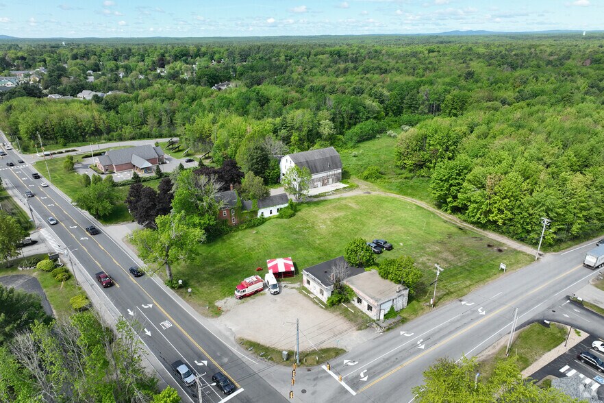 72 Portland Rd, Kennebunk, ME à louer - Photo principale – Image 1 sur 3