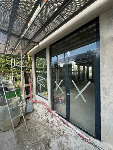 Local commercial dans Montreuil à vendre - Photo de l’immeuble – Image 2 sur 8