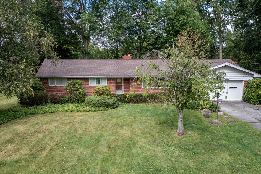 519 N Hermitage Rd, Hermitage, PA à vendre - Photo principale – Image 1 sur 55