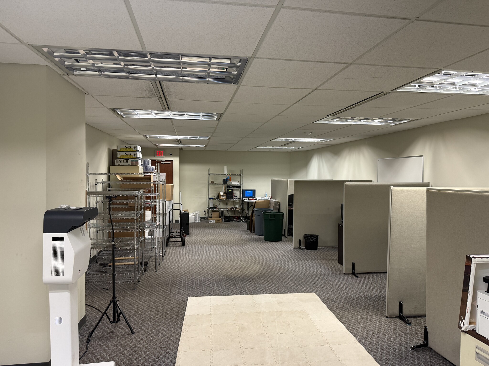 80 Business Park Dr, Armonk, NY à louer Photo principale– Image 1 sur 7