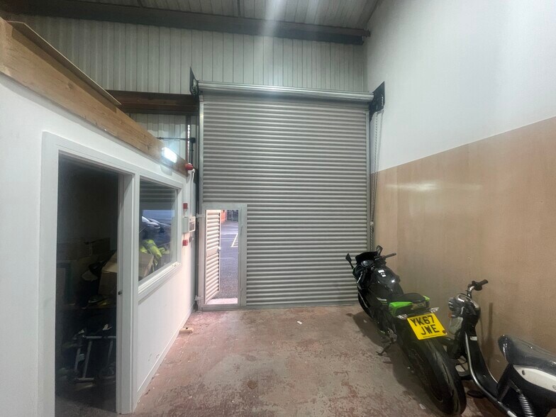 Unit 8B Brownhills Business Park, Canal Lane, Stoke On Trent à louer - Photo de l’immeuble – Image 3 sur 8