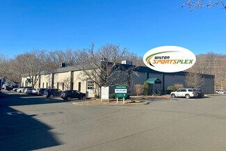 Plus de détails pour 37 Danbury Rd, Wilton, CT - Local d'activités à louer