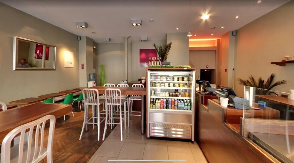 Local commercial dans Paris à louer - Photo de l’immeuble – Image 1 sur 3