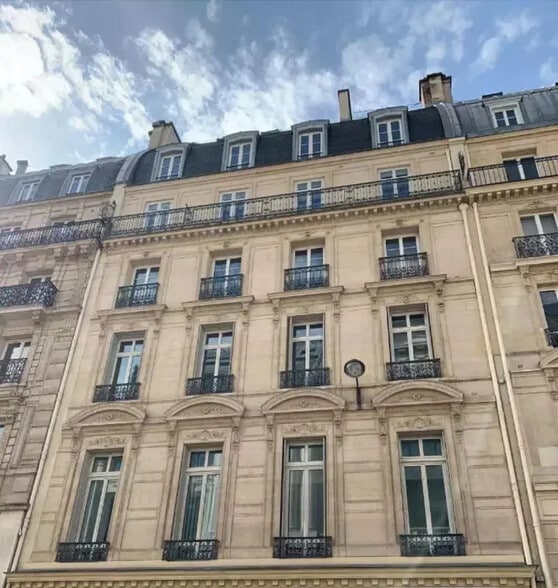19 Rue Du Quatre Septembre, Paris à louer - Photo de l’immeuble – Image 1 sur 38