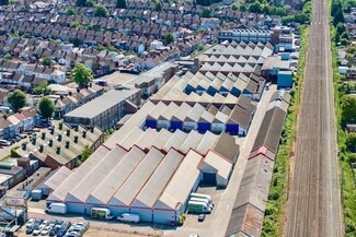 Plus de détails pour Leagrave Rd, Luton - Industriel/Logistique à louer