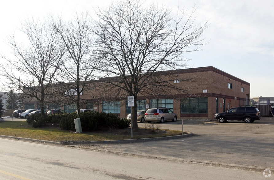 122 Sun Pac Blvd, Brampton, ON à vendre - Photo principale – Image 1 sur 3