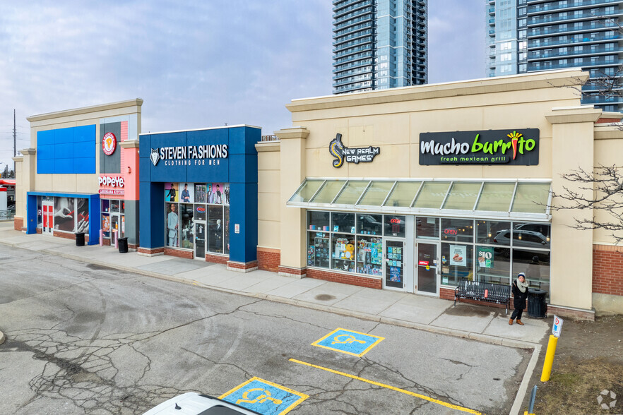 30 Famous Ave, Vaughan, ON à louer - Photo de l’immeuble – Image 2 sur 4