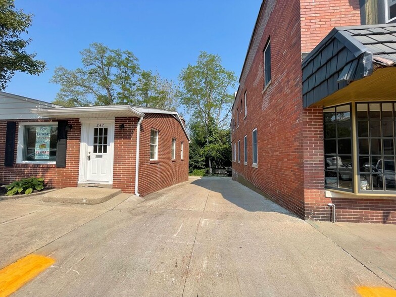 242 Kent St, Portland, MI à louer - Photo de l’immeuble – Image 3 sur 13