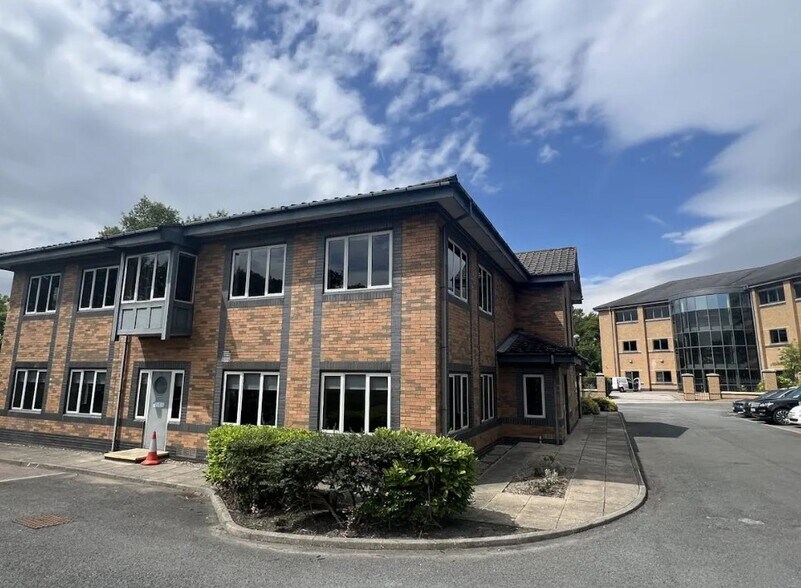11-12 Cardale Park, Harrogate à vendre - Photo de l’immeuble – Image 3 sur 6