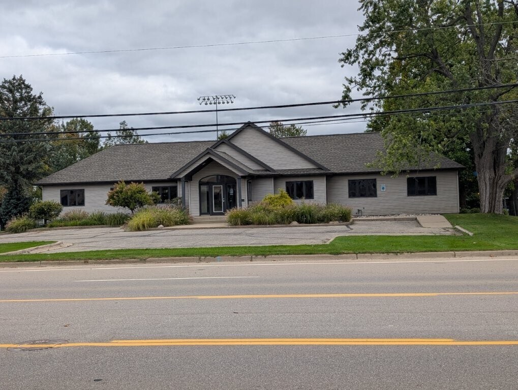 5217 Lovers Ln, Portage, MI à vendre Photo de l’immeuble– Image 1 sur 15