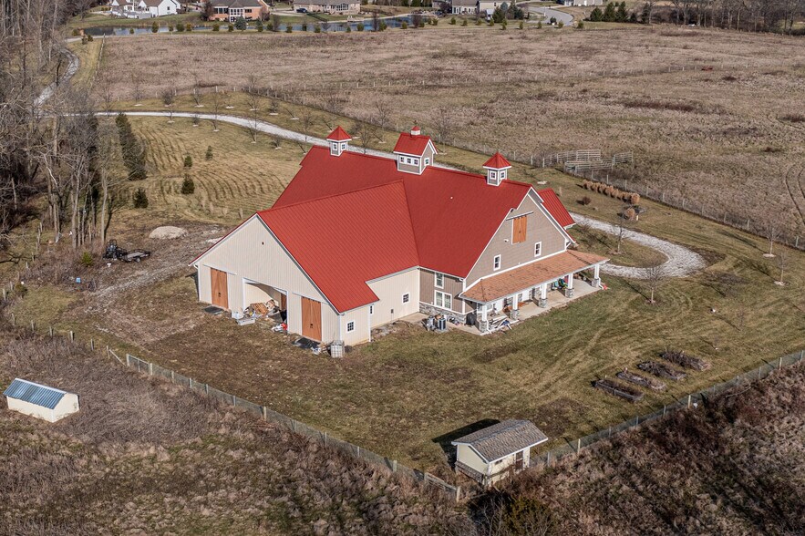 10222 Augusta Ln, Piqua, OH à vendre - Aérien – Image 2 sur 9